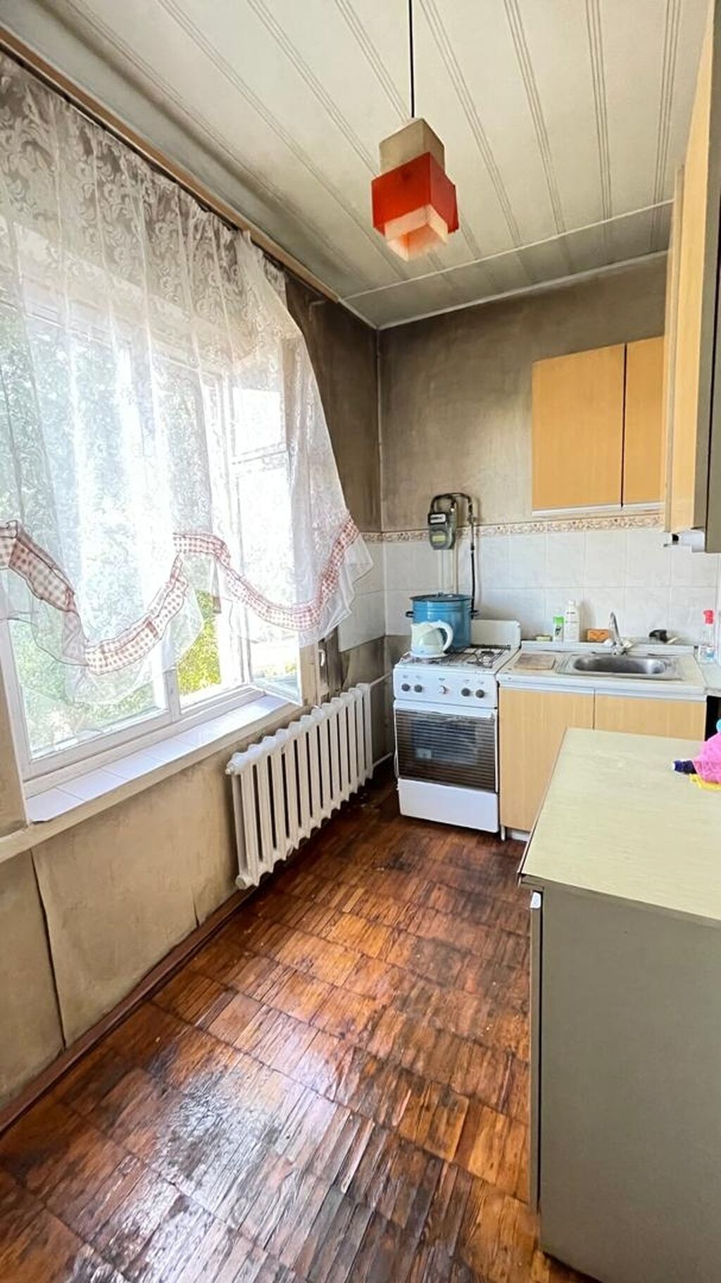 1 комната, 36 м², Кудайберген авторынок 105 серия, 3 этаж, Старый ремонт: фото 2