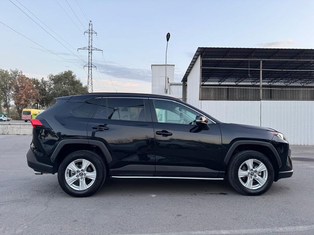 Toyota RAV4: 2020 г., 2.5 л, Автомат, Бензин, Кроссовер: фото 4