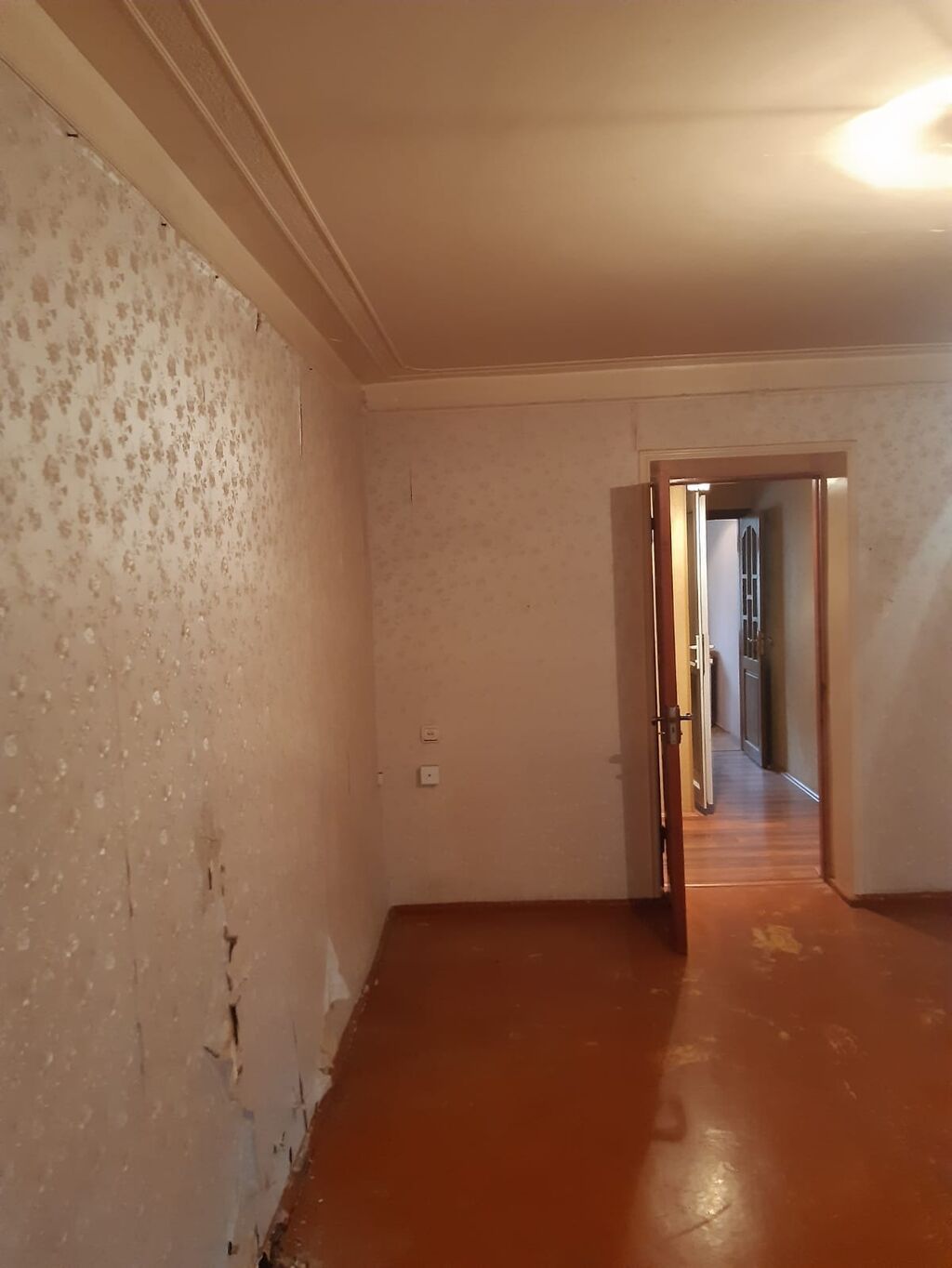 Sumqayıt, 3 otaqlı, Köhnə tikili, 72 kv. m