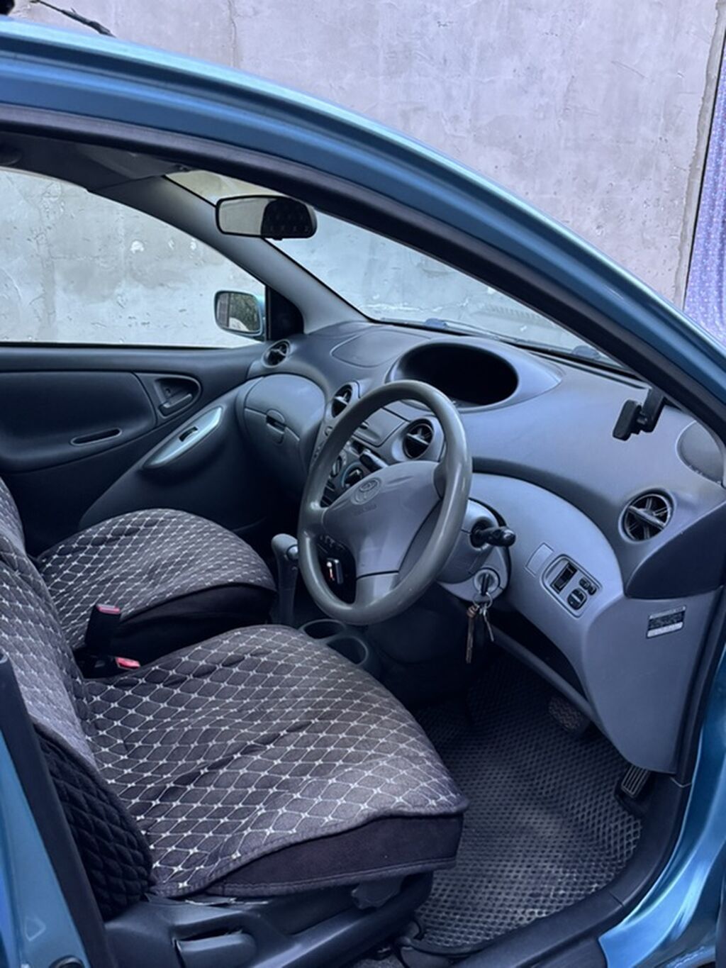 Toyota Vitz: 2001 г., 1 л, Автомат, Бензин, Хэтчбэк: фото 7