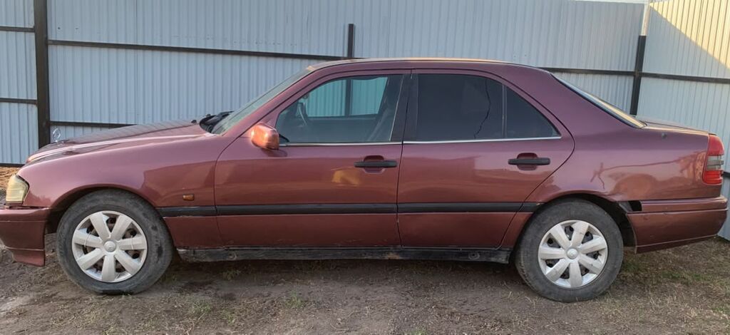 Mercedes-Benz C-Class: 1996 г., 2 л, Автомат, Бензин, Седан: фото 4