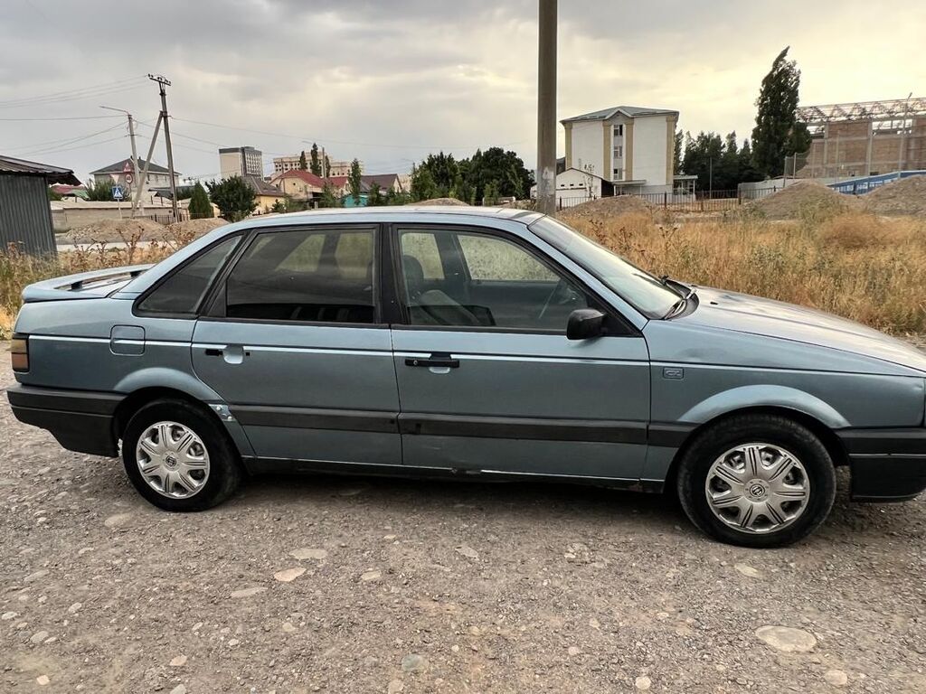 Volkswagen Passat: 1991 г., 2 л, Механика, Бензин: фото 3