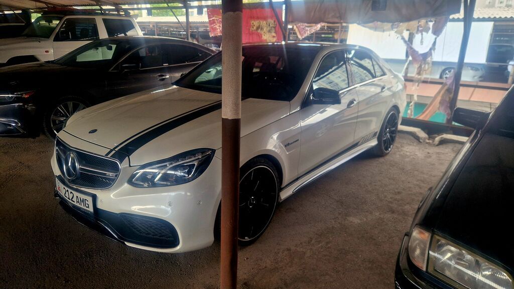 Mercedes-Benz E-класс AMG: 2013 г., 5.5 л, Робот, Бензин, Седан: фото 3