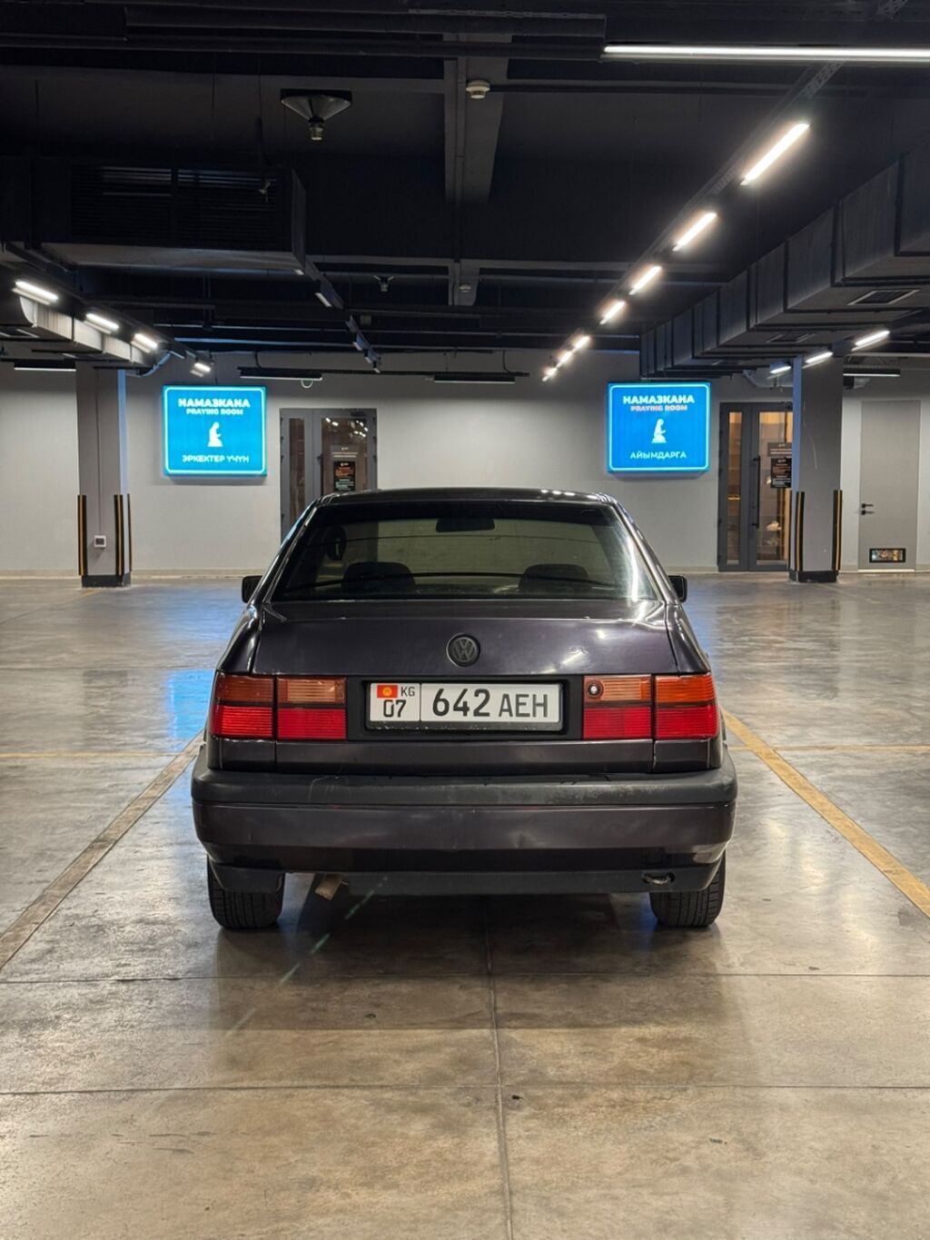 Volkswagen Vento: 1993 г., 1.8 л, Механика, Бензин, Седан: фото 6
