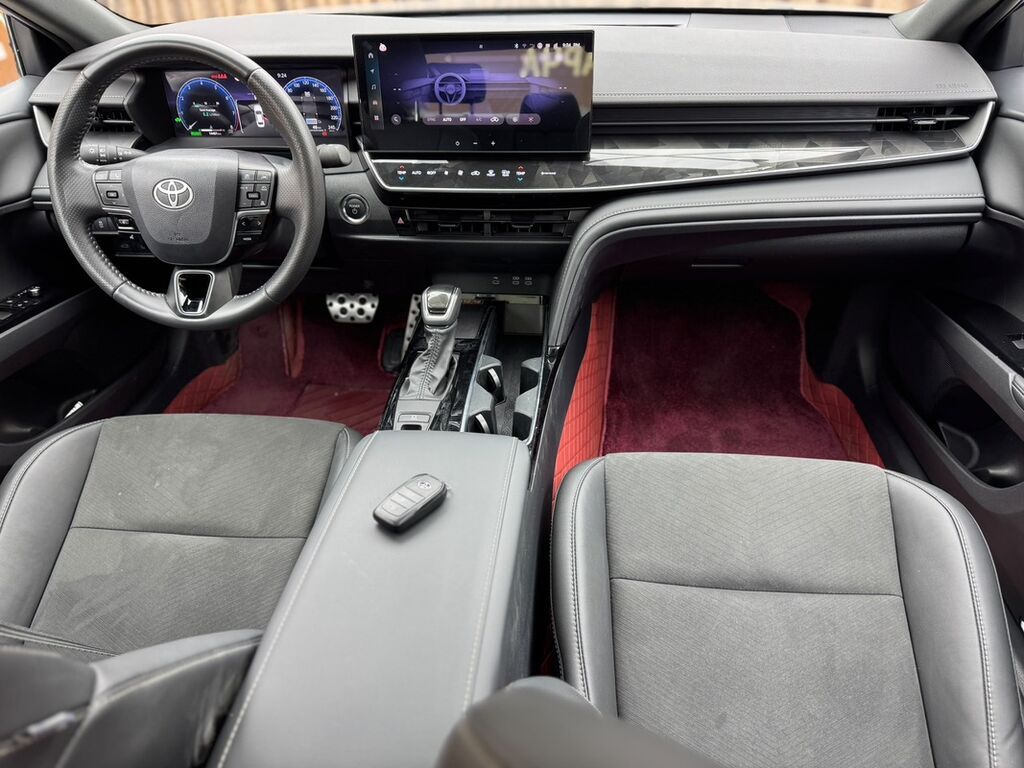 Toyota Camry: 2024 г., 2 л, Типтроник, Гибрид, Седан: фото 8