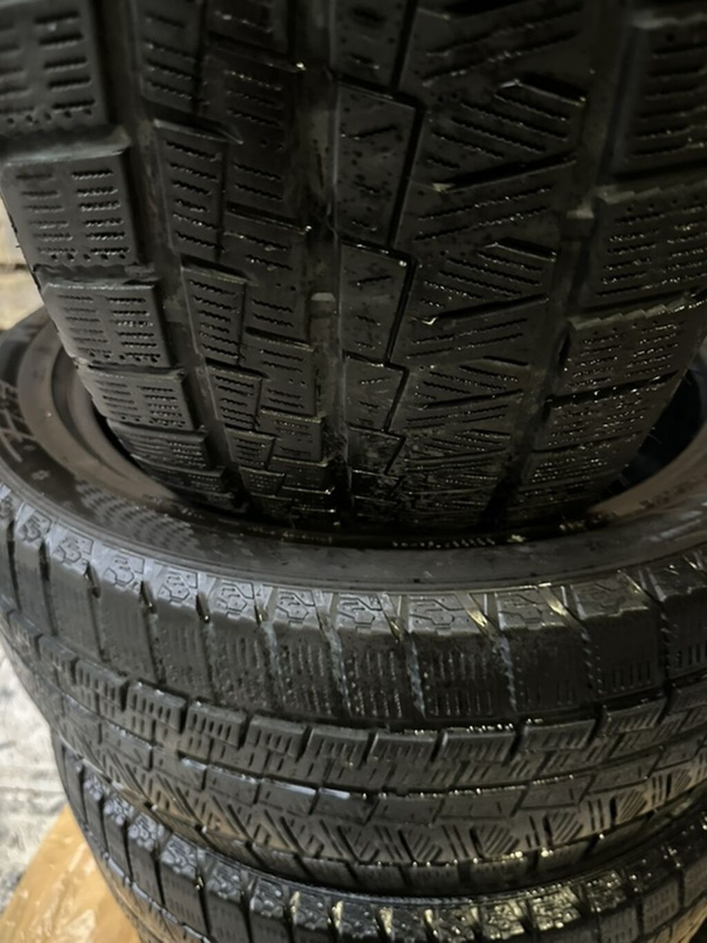 СРОЧНО! 24 год 22 неделя Зимние шины Kapsen 235/45 R18 — комплект из: фото 3