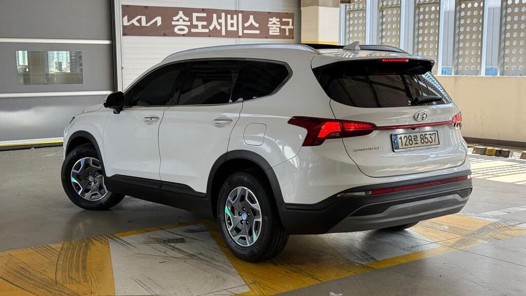 Hyundai Santa Fe: 2021 г., 1.6 л, Гибрид, Кроссовер: фото 4