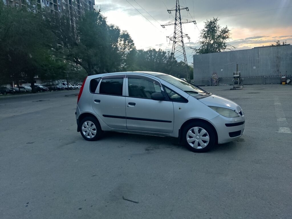 Mitsubishi Colt: 2004 г., 1.3 л, Механика, Бензин, Хэтчбэк: фото 4
