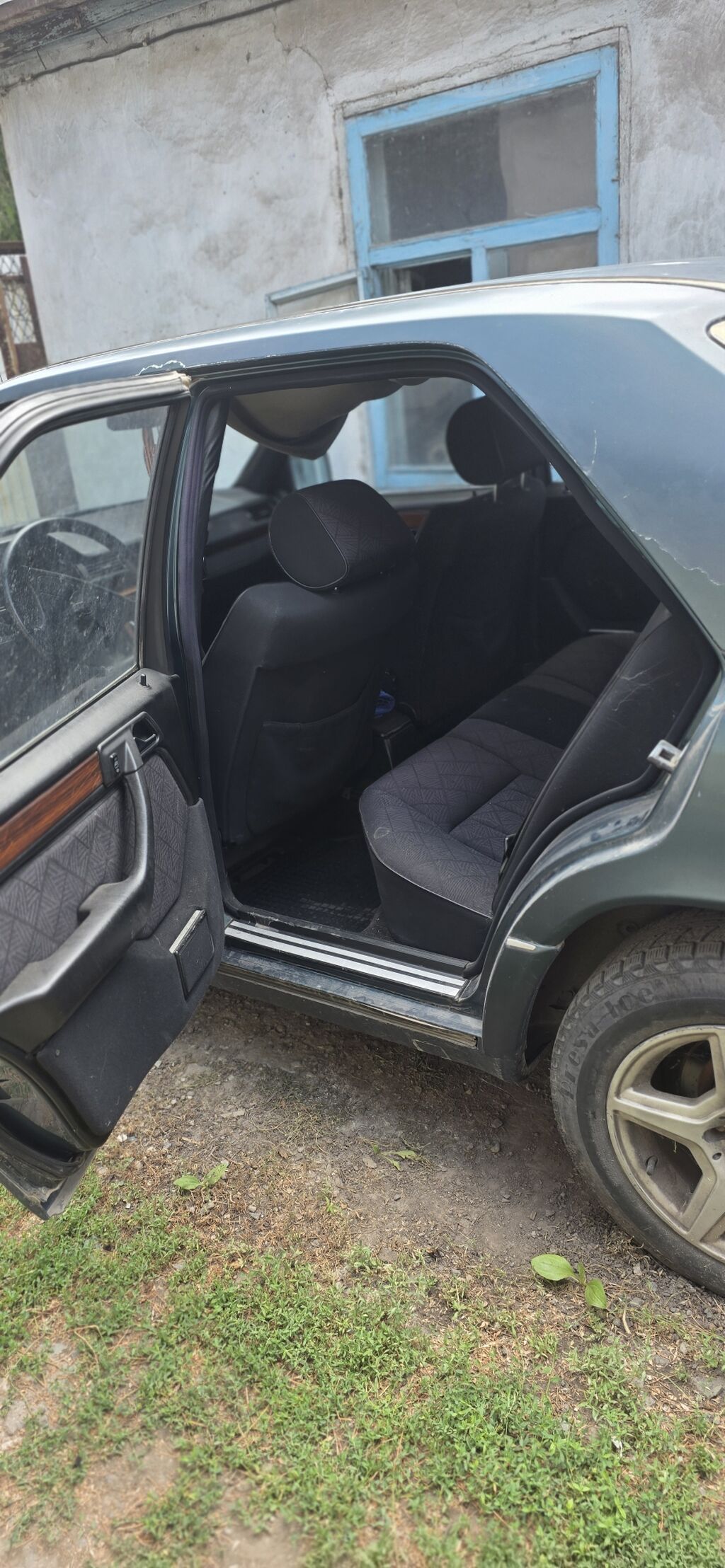 Mercedes-Benz W124: 1995 г., 3.2 л, Автомат, Бензин, Седан: фото 5