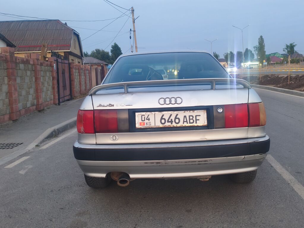 Audi 80: 1992 г., Седан: фото 3