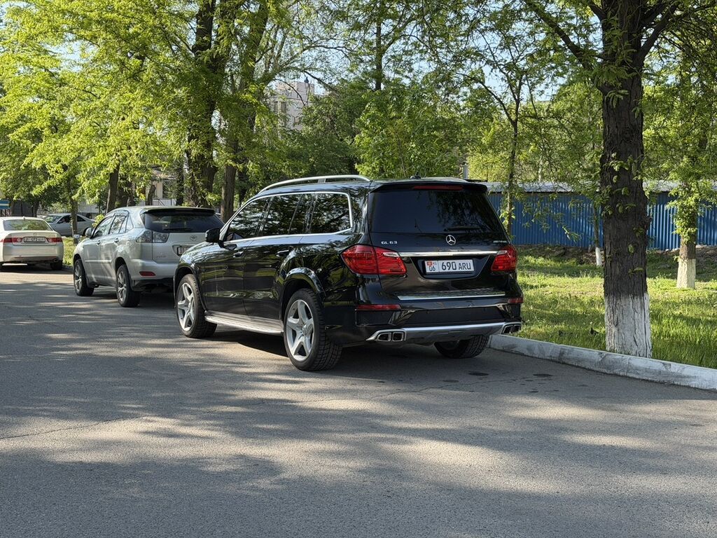 Mercedes-Benz GL-Class: 2012 г., 4.7 л, Автомат, Бензин, Внедорожник: фото 3
