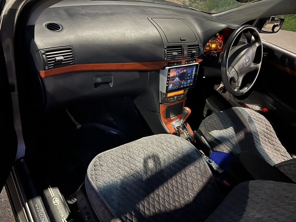 Toyota Avensis: 2003 г., 2 л, Автомат, Бензин, Универсал: фото 5