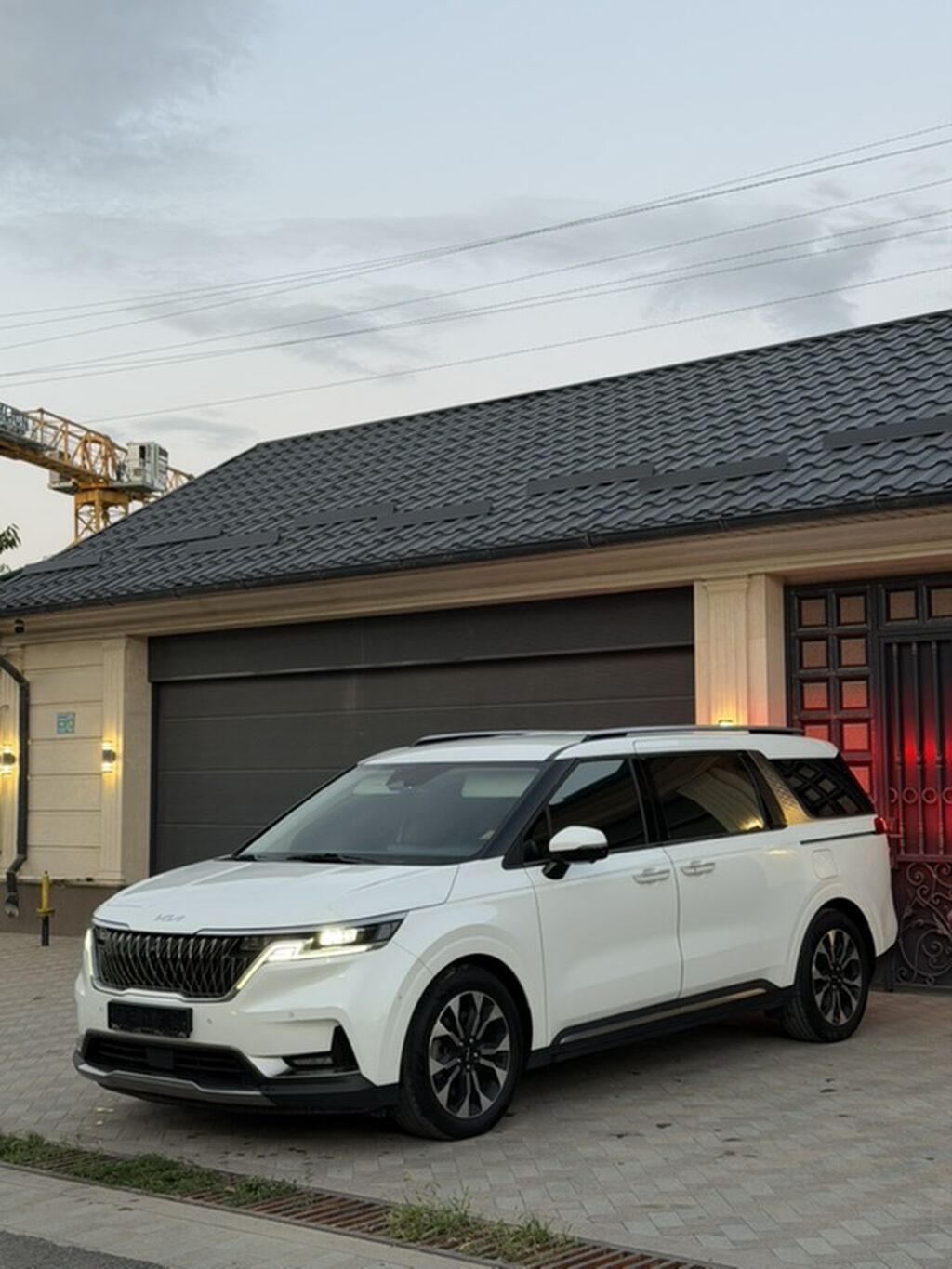 Kia Carnival: 2023 г., 2.2 л, Автомат, Дизель, Минивэн: фото 2