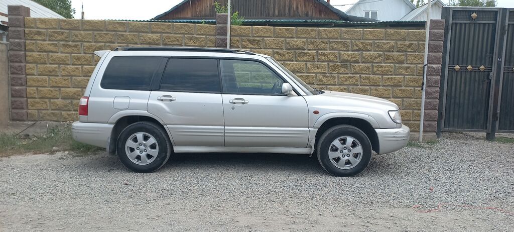 Subaru Forester 2001 г., 2 л, автомат: фото 4