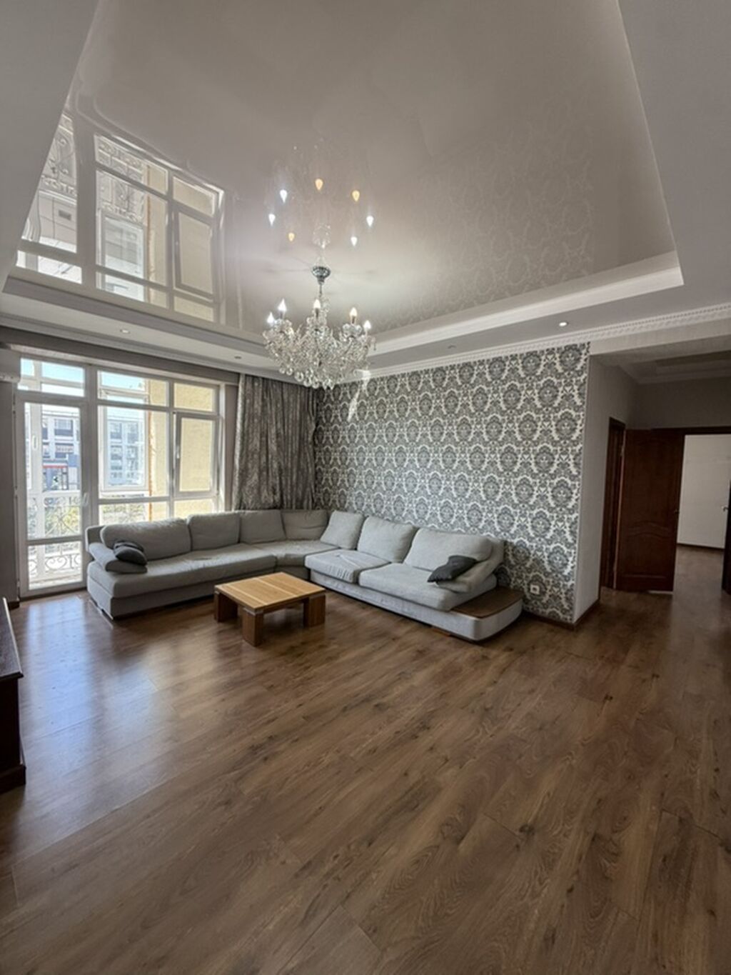 3 комнаты, 95 м², Элитка, 5 этаж, Косметический ремонт: фото 2