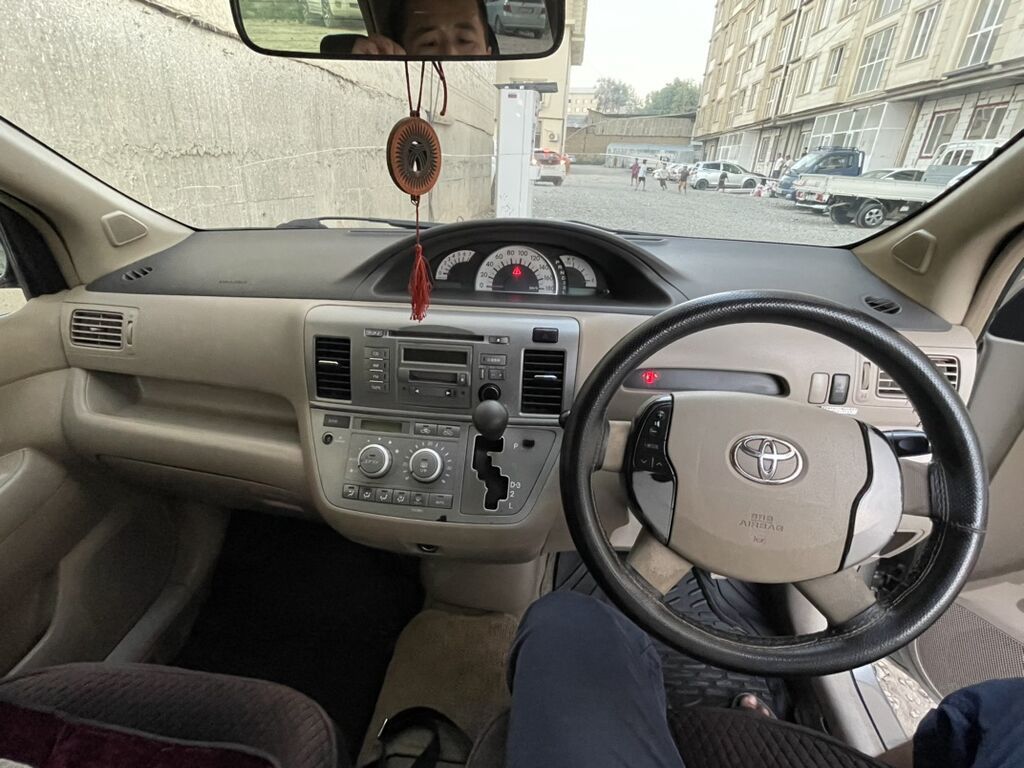 Toyota Raum: 2003 г., 1.5 л, Автомат, Бензин, Минивэн: фото 3