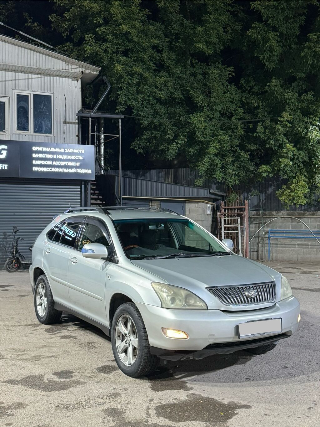 Toyota Harrier: 2004 г., 3 л, Автомат, Бензин, Внедорожник: фото 6