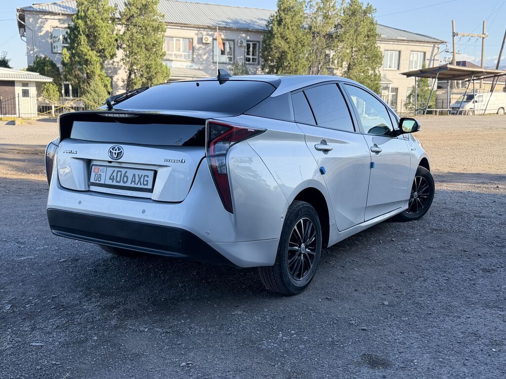 Toyota Prius: 2018 г., 1.8 л, Вариатор, Гибрид, Лифтбек: фото 5