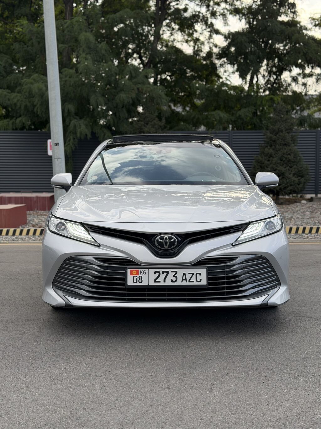 Toyota Camry: 2019 г., 2.5 л, Автомат, Бензин, Седан: фото 2