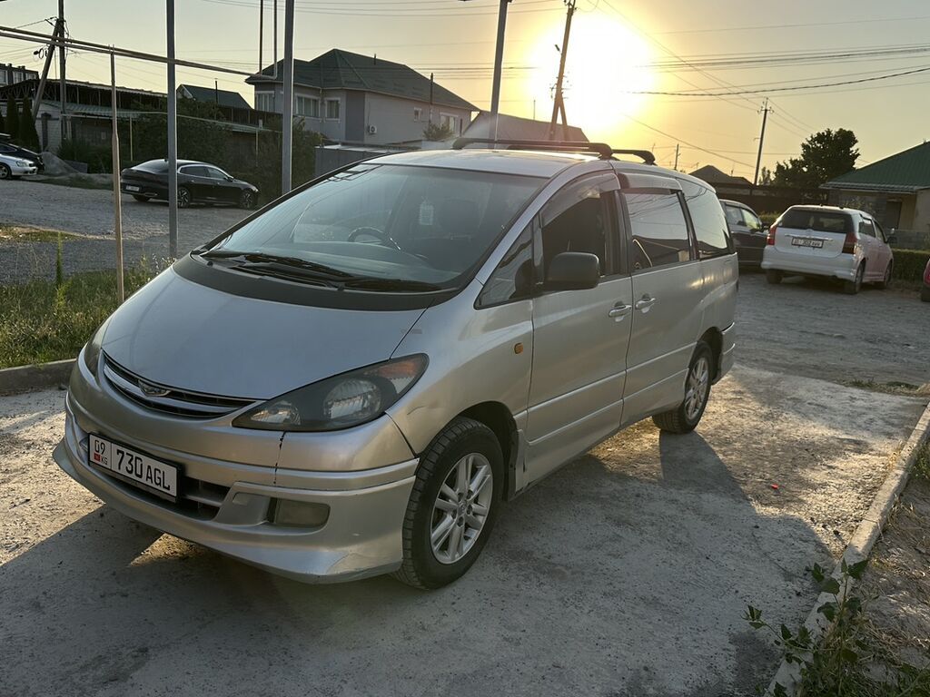 Toyota Estima: 2002 г., 2.4 л, Автомат, Газ, Минивэн: фото 2