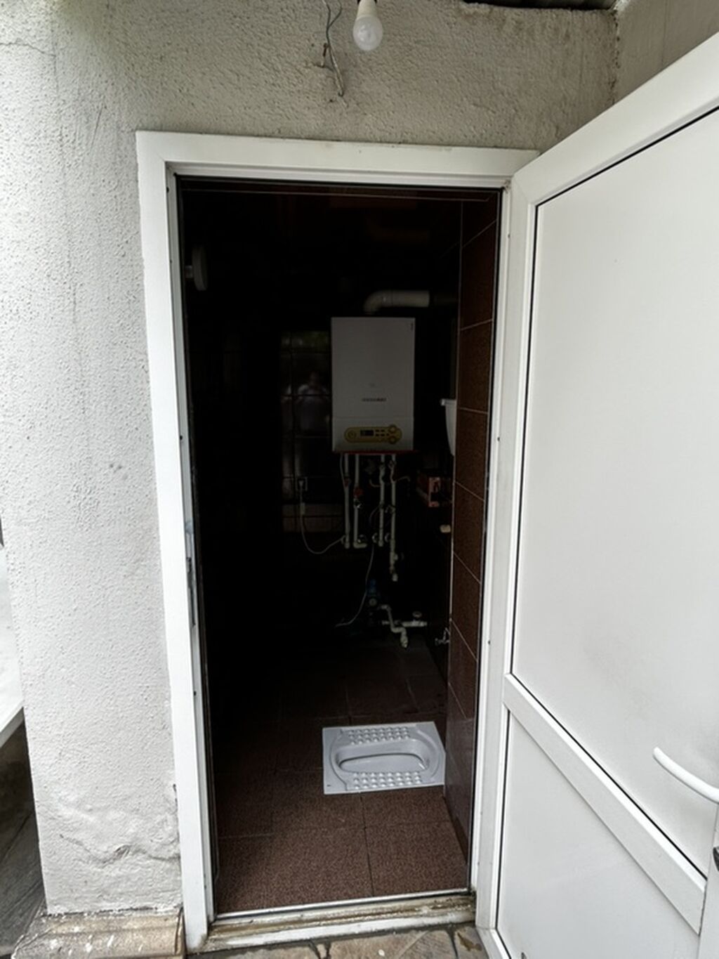 218 kv. m, 6 otaqlı, Qaz, İnternet, Kombi