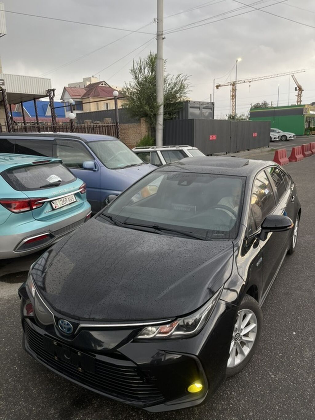 Toyota Corolla: 2019 г., 1.8 л, Вариатор, Гибрид, Седан: фото 4