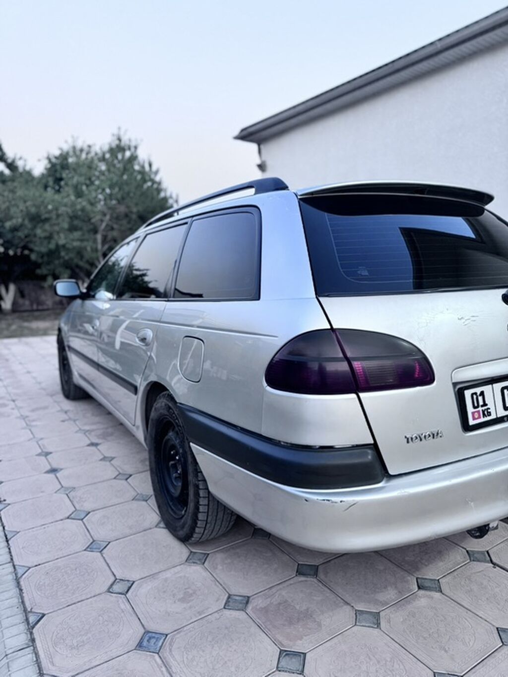 Toyota Avensis: 2002 г., 1.8 л, Автомат, Бензин, Универсал: фото 3