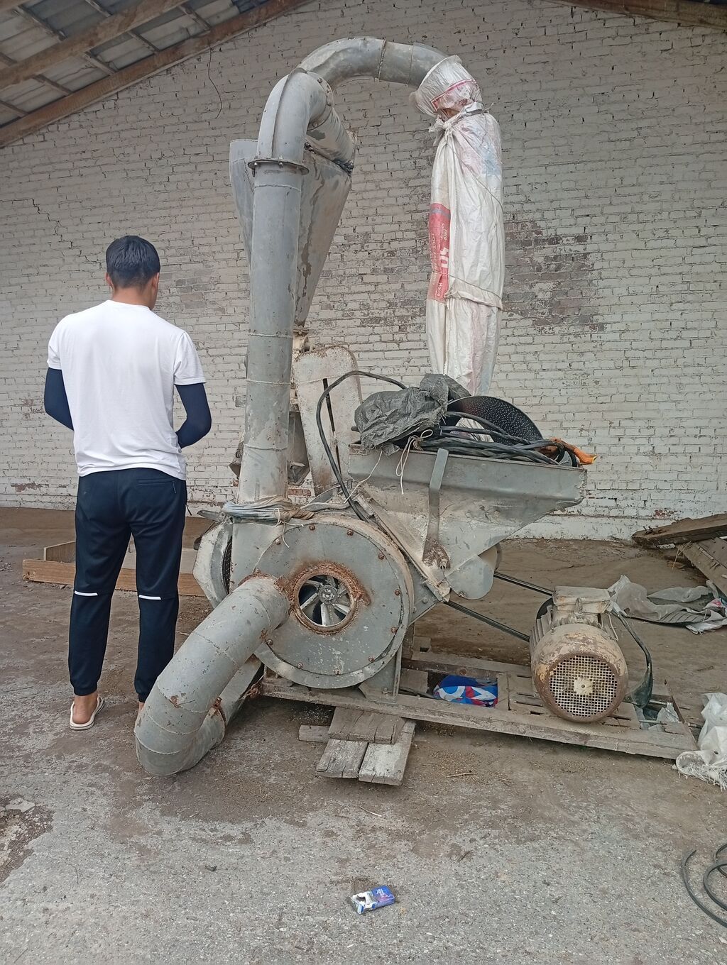 Готовый бизнес вариант Срочно срочно Кормодробилка КДУ Обмен на авто: фото 2