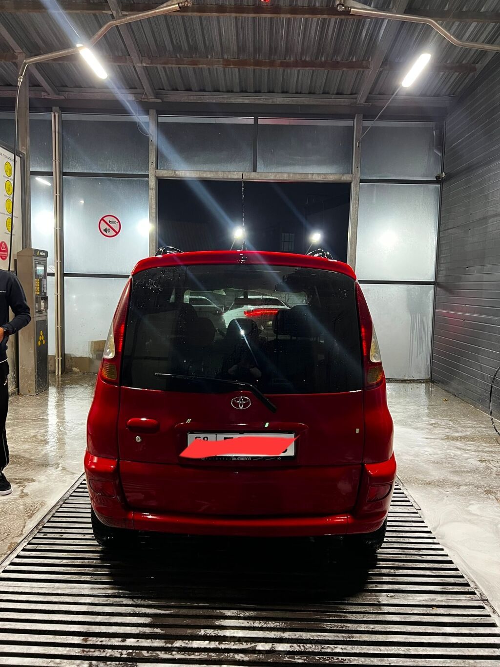 Toyota Yaris Verso: 2004 г., 1.3 л, Автомат, Бензин, Минивэн: фото 3