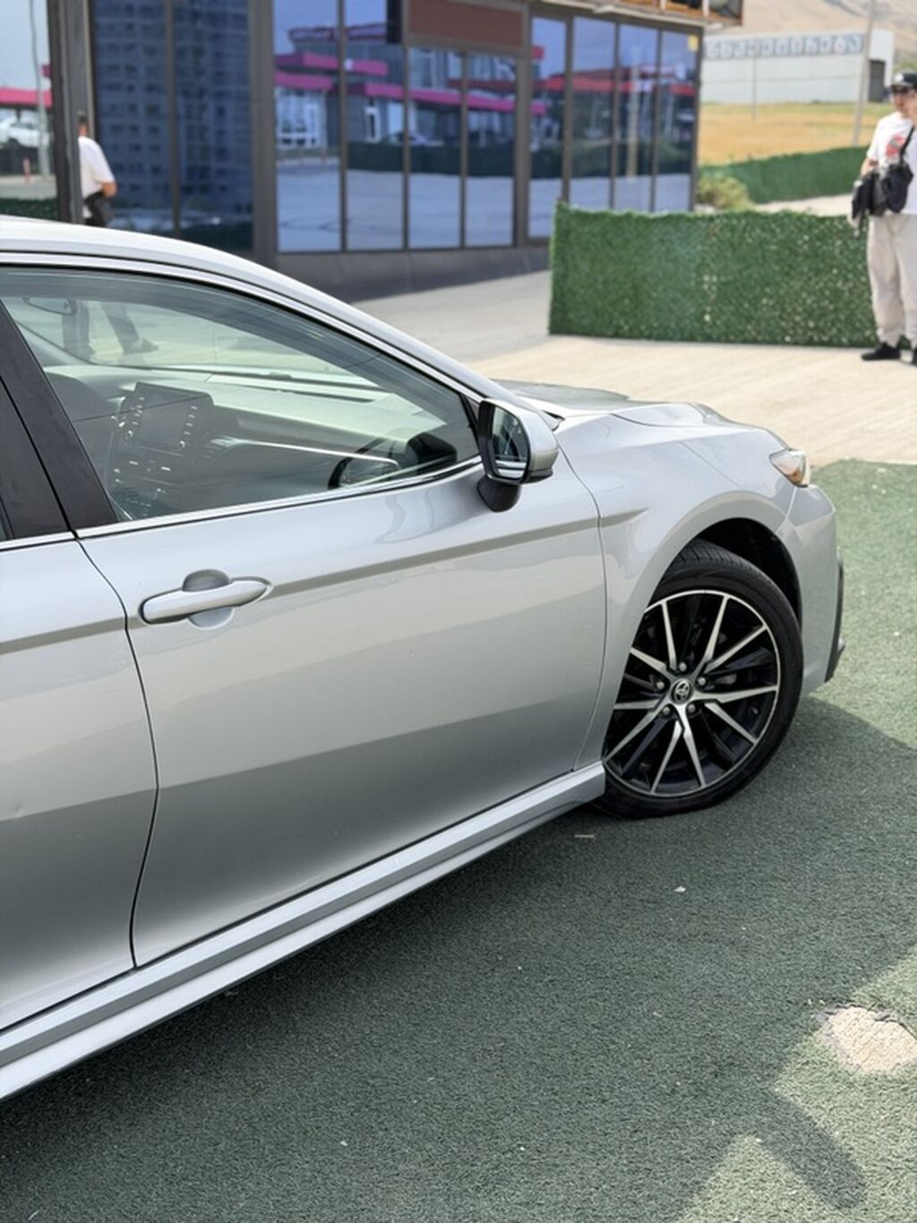 Toyota Camry: 2021 г., 2.5 л, Автомат, Бензин, Седан: фото 3