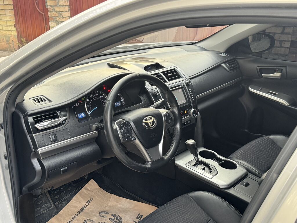 Toyota Camry: 2012 г., 3.5 л, Автомат, Бензин, Седан: фото 6