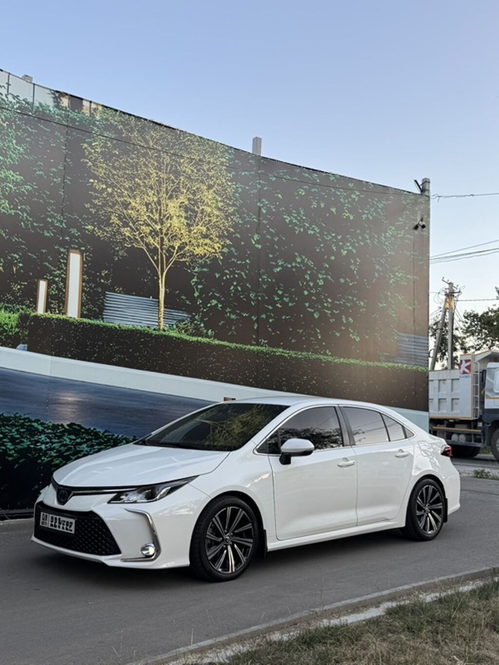 Toyota Corolla: 2019 г., 1.8 л, Автомат, Бензин, Седан: фото 2