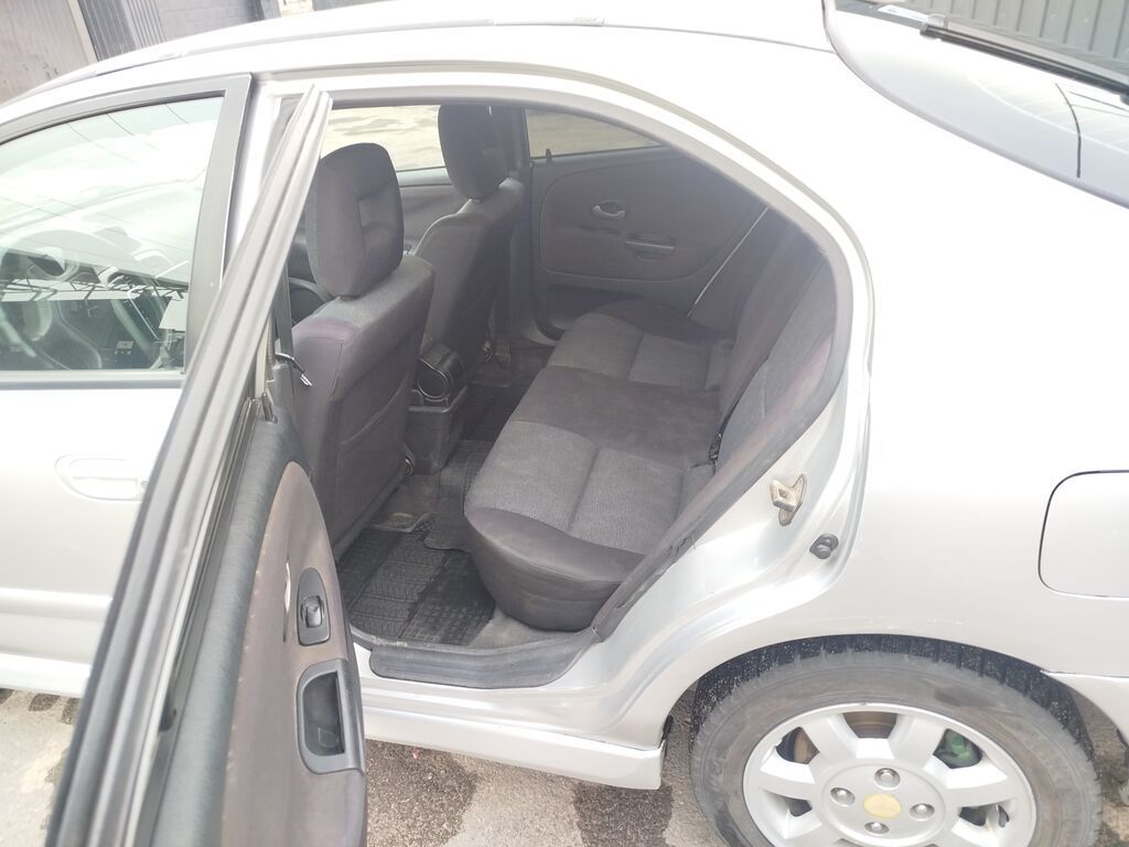Mitsubishi Carisma: 2004 г., 1.6 л, Механика, Бензин, Лифтбек: фото 5