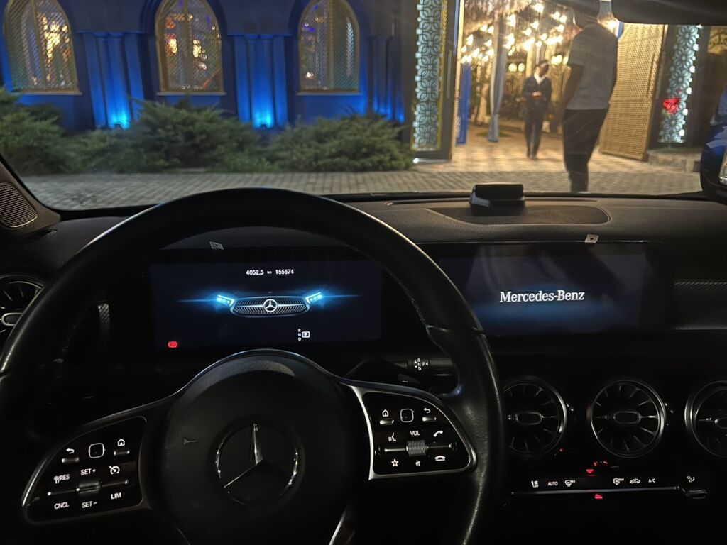 Mercedes-Benz A-Class: 2020 г., 2 л, Автомат, Бензин, Седан: фото 6