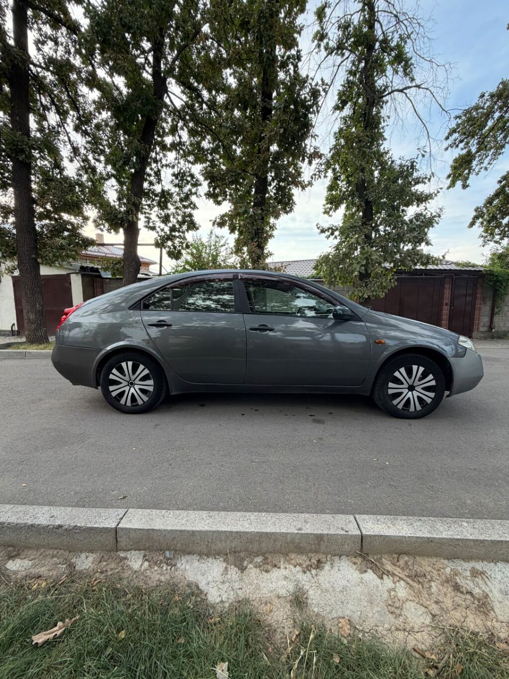 Nissan Primera: 2002 г., 2 л, Автомат, Бензин, Хэтчбэк: фото 4