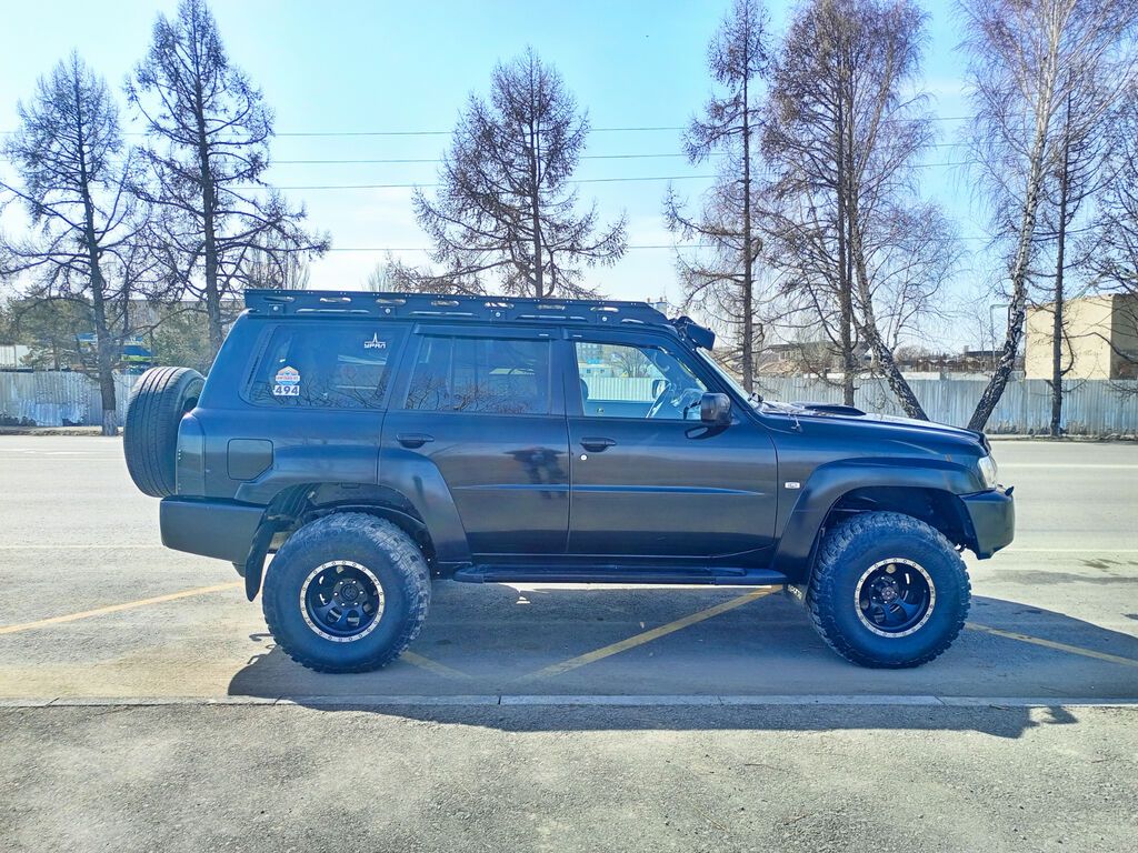 Nissan Patrol: 2004 г., 3 л, Механика, Дизель, Внедорожник: фото 3