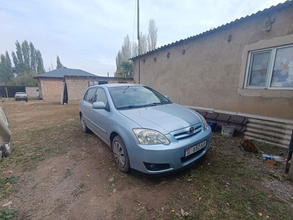 Toyota Corolla: 2005 г., Автомат, Бензин, Хэтчбэк: фото 2