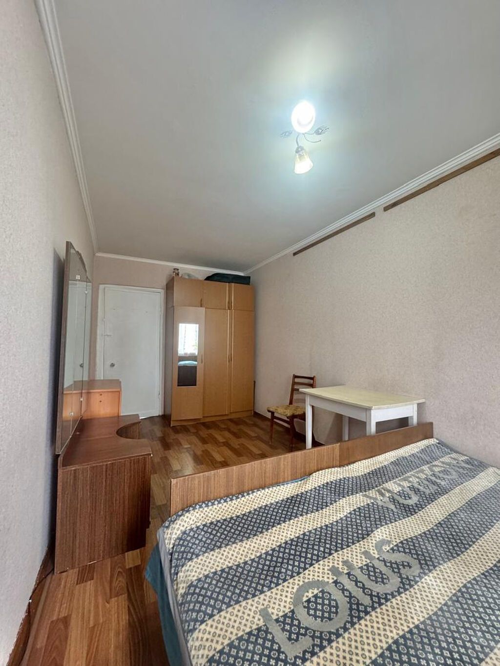 3 комнаты, 58 м², 8 мкр 104 серия, 5 этаж, Старый ремонт: фото 5