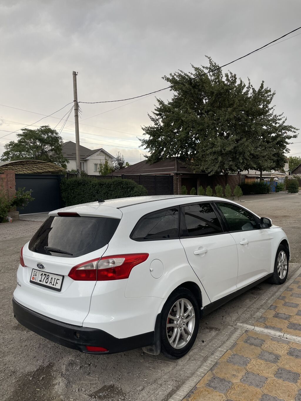 Ford Focus: 2012 г., 1.6 л, Механика, Бензин, Универсал: фото 3