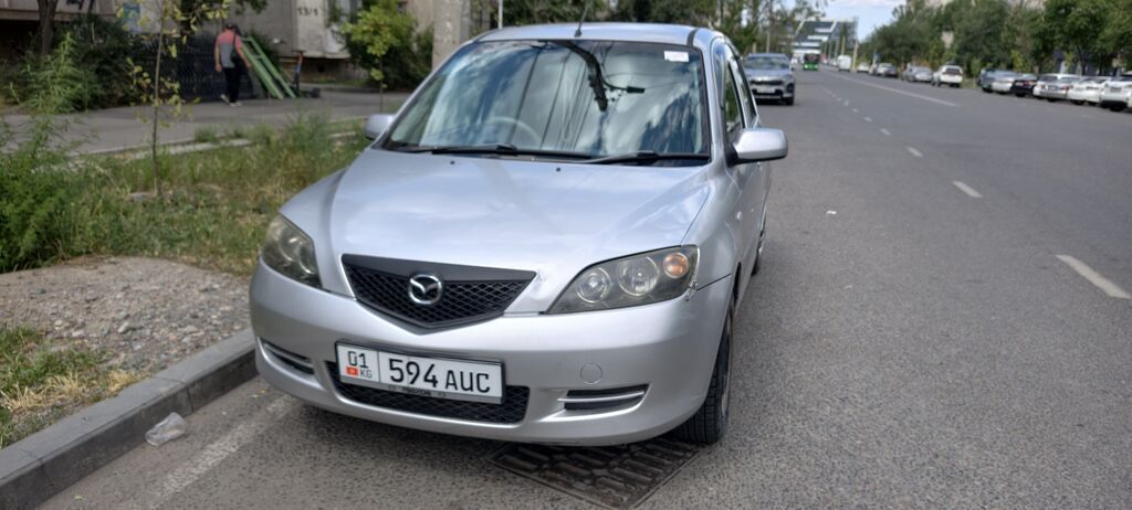 Mazda Demio: 2003 г., Автомат, Бензин: фото 6