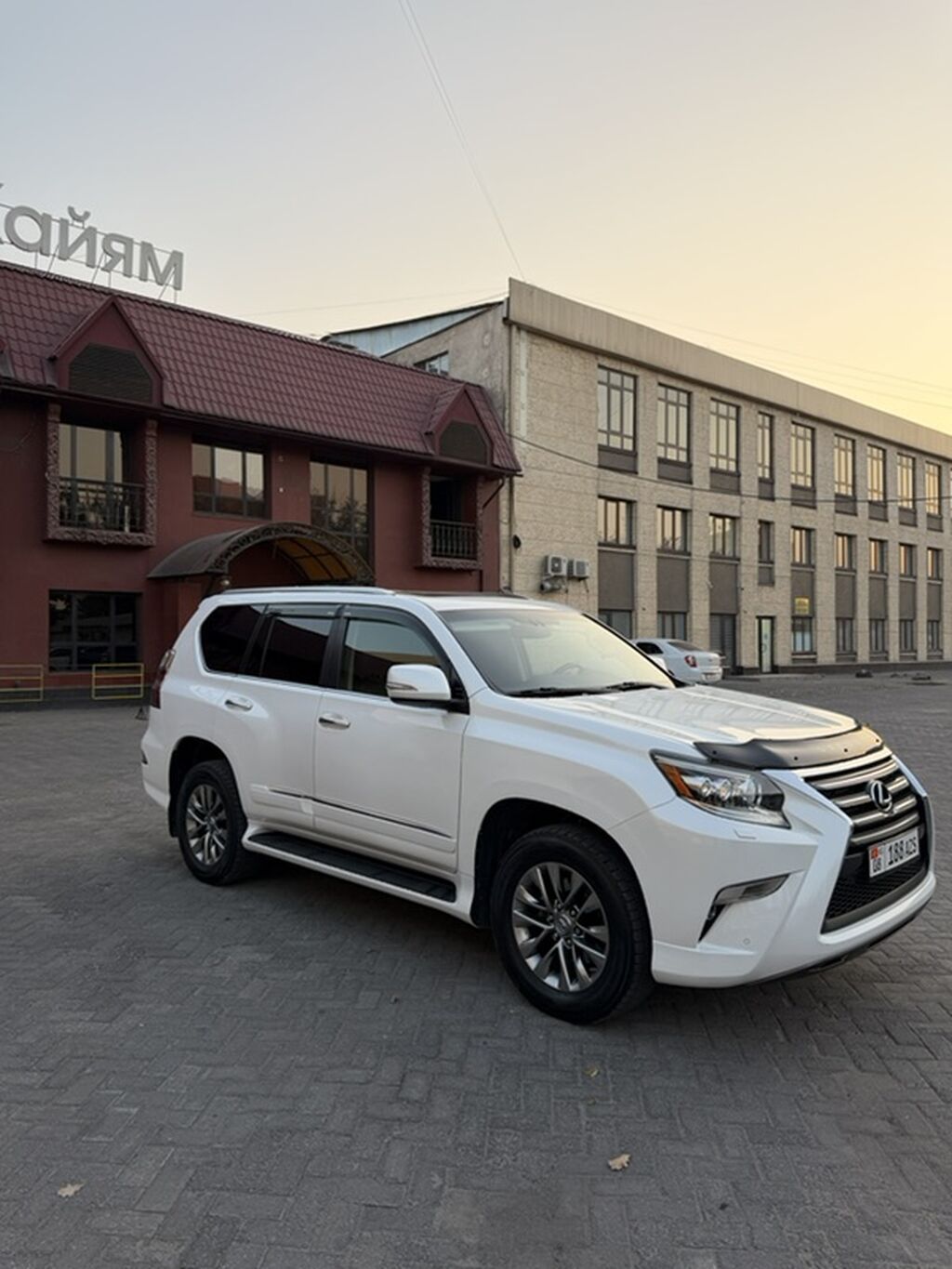 Lexus GX: 2014 г., 4.6 л, Автомат, Бензин, Внедорожник: фото 2