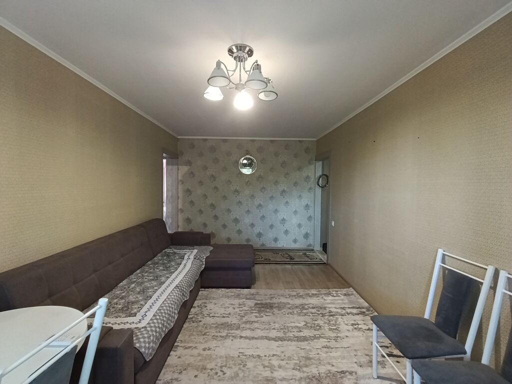 3 комнаты, 4 мкр Собственник, Без животных, от 1 года, С мебелью полностью: фото 2