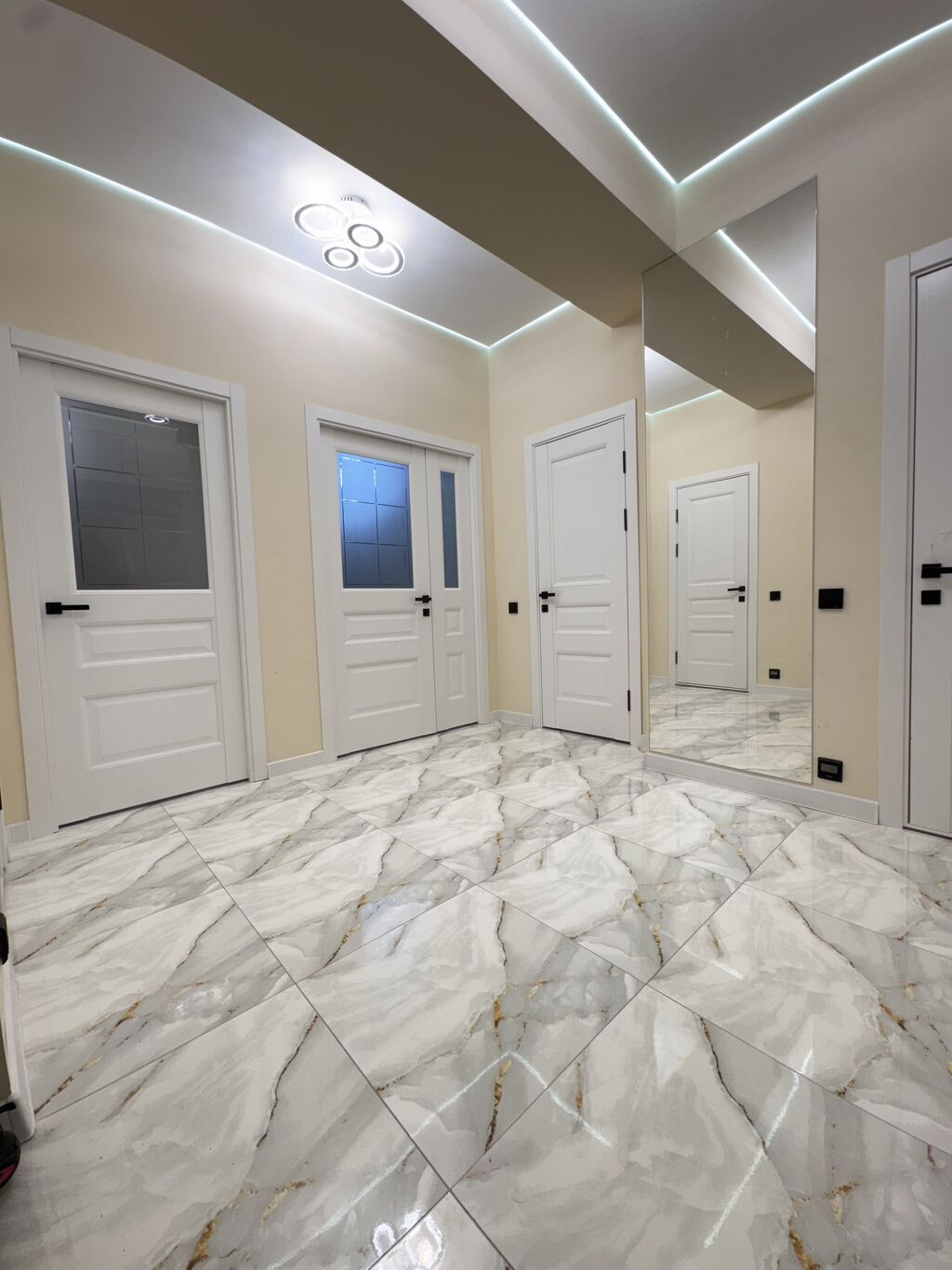 2 комнаты, 71 м², АЮ Гранд Элитка, 8 этаж, Дизайнерский ремонт: фото 4
