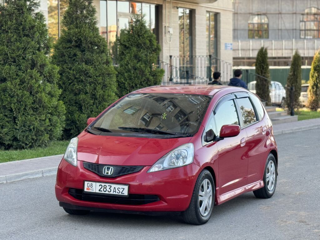 Honda Fit: 2009 г., 1.5 л, Автомат, Бензин, Хэтчбэк: фото 3