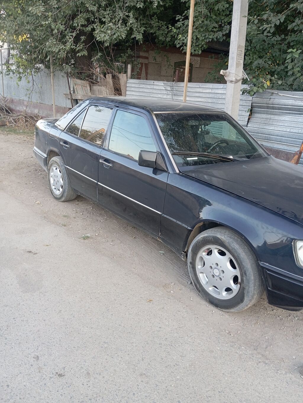 Mercedes-Benz E-Class: 1994 г., 2.2 л, Механика, Бензин, Седан: фото 2