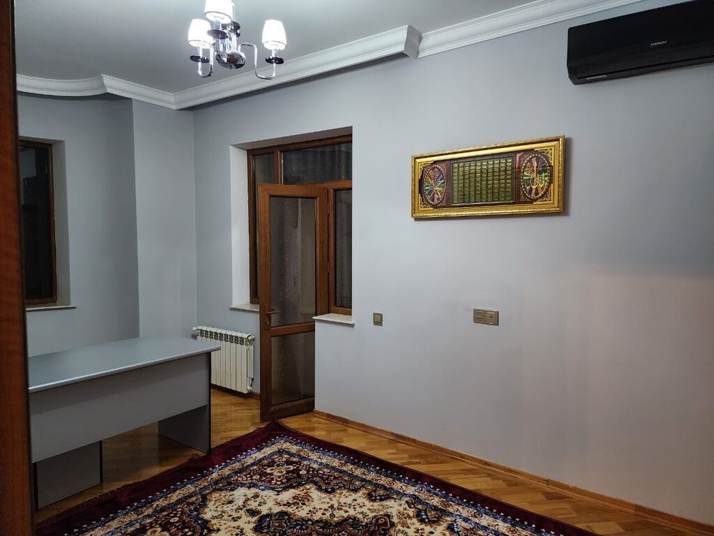 6 otaqlı, 300 kv. m, Yeni təmirli