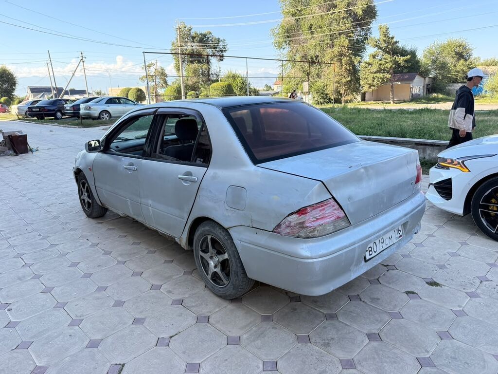Mitsubishi Lancer: 2001 г., 1.6 л, Автомат, Бензин, Седан: фото 3