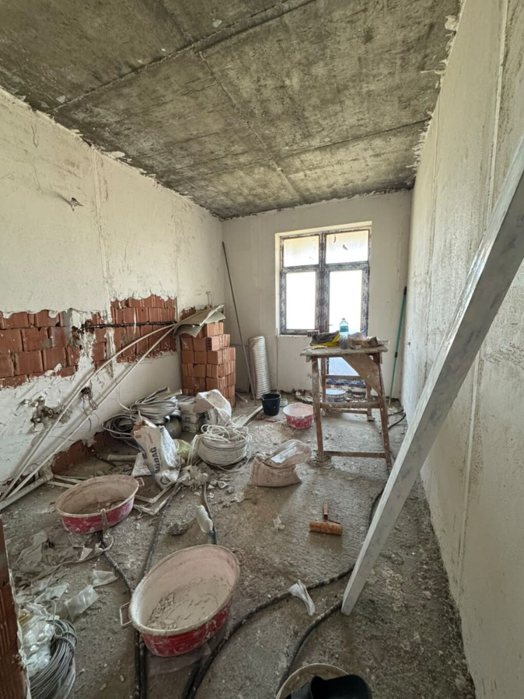 3 otaqlı, Yeni tikili, m. 20 Yanvar, 122 kv. m