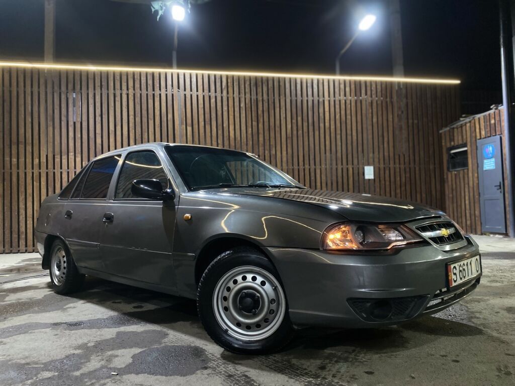 Daewoo Nexia: 2011 г., 1.6 л, Механика, Бензин, Седан: фото 4