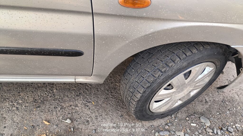 Mazda Demio: 2000 г., 1.5 л, Механика, Бензин, Хэтчбэк: фото 8